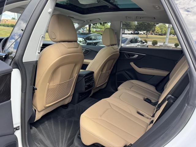 Photo of 2025 Glacier White Metallic Audi Q8