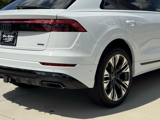 Photo of 2025 Glacier White Metallic Audi Q8