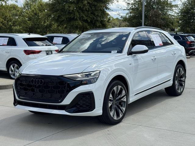 Photo of 2025 Glacier White Metallic Audi Q8