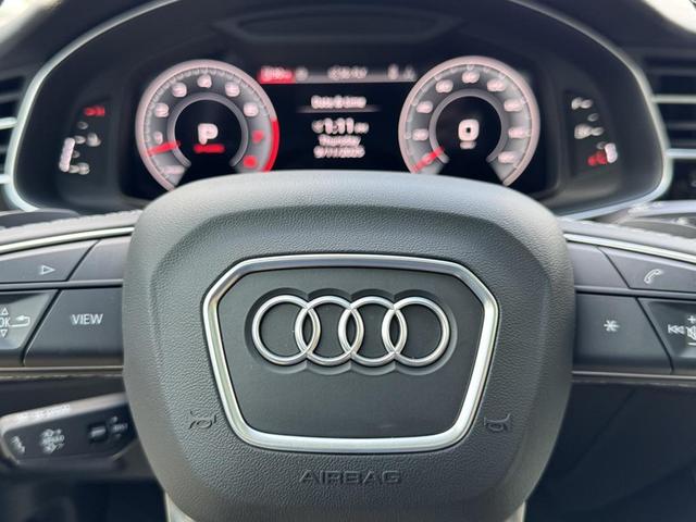 Photo of 2025 Glacier White Metallic Audi Q8