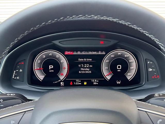 Photo of 2025 Glacier White Metallic Audi Q8