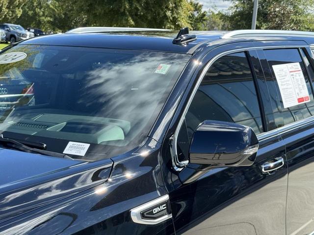 Photo of 2024 Onyx Black GMC Yukon