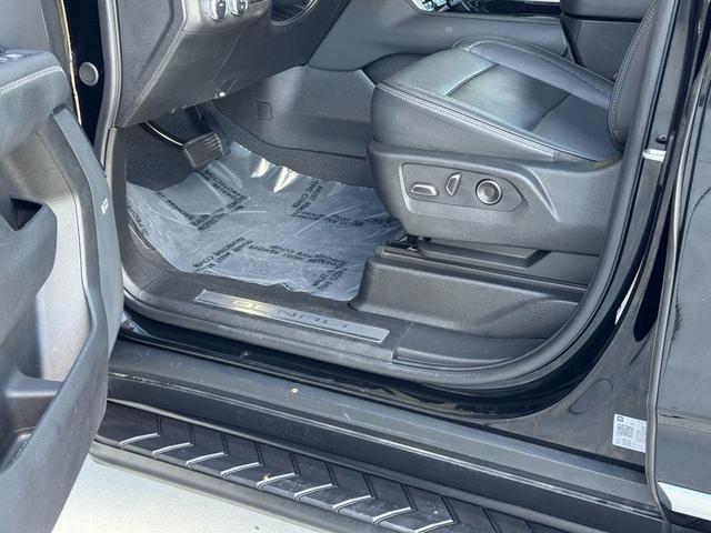 Photo of 2024 Onyx Black GMC Yukon