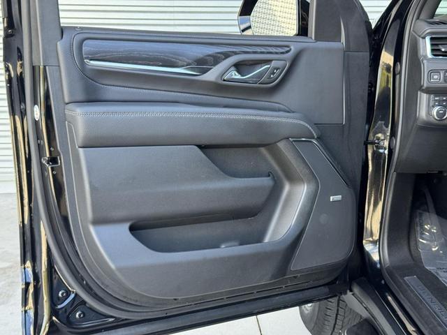 Photo of 2024 Onyx Black GMC Yukon