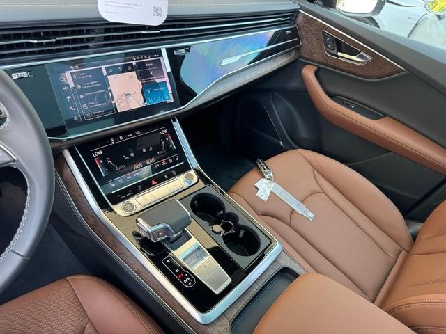Photo of 2025 Samurai Gray Audi Q7