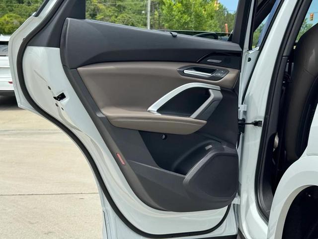 Photo of 2025 Glacier White Metallic Audi Q5