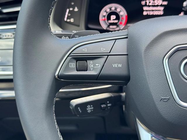 Photo of 2025 Glacier White Metallic Audi Q7