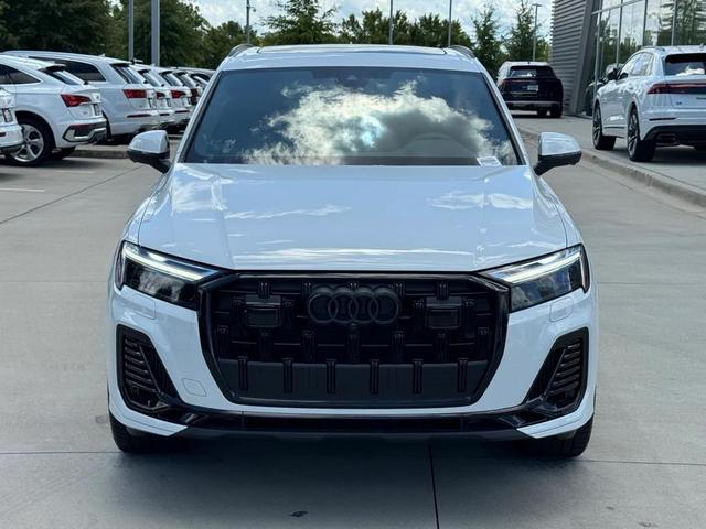 Photo of 2025 Glacier White Metallic Audi Q7