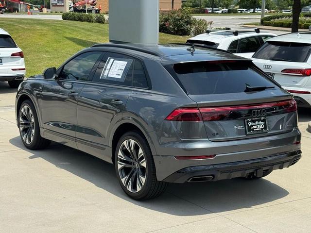 Photo of 2025 Daytona Gray Pearl Effect Audi Q8