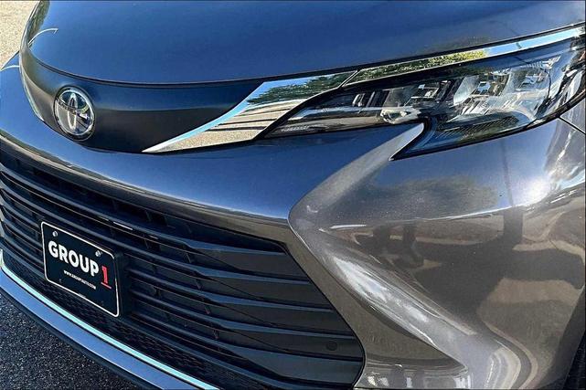 Photo of 2024 Predawn Gray Mica Toyota Sienna