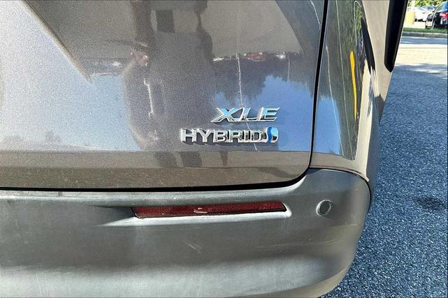 Photo of 2024 Predawn Gray Mica Toyota Sienna
