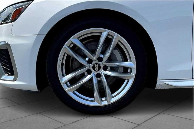 Photo of 2022 Ibis White Audi A4