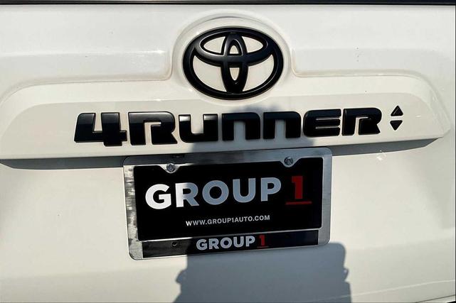 Photo of 2021 Super White Toyota 4Runner