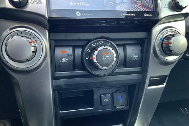 Photo of 2021 Super White Toyota 4Runner