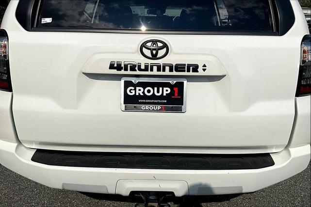 Photo of 2021 Super White Toyota 4Runner