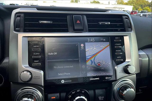 Photo of 2021 Super White Toyota 4Runner