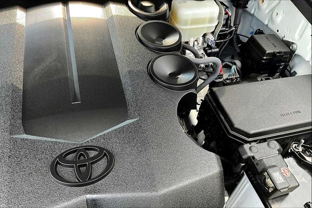 Photo of 2021 Super White Toyota 4Runner