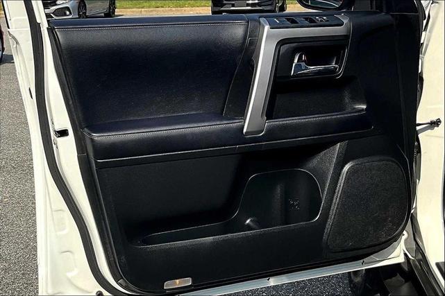 Photo of 2021 Super White Toyota 4Runner