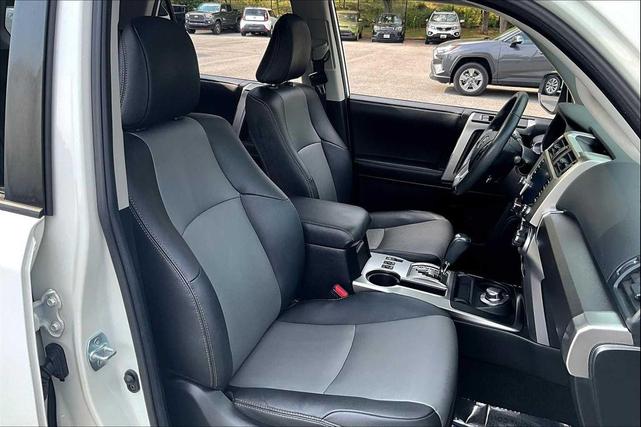 Photo of 2021 Super White Toyota 4Runner