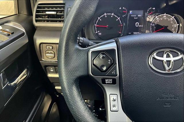 Photo of 2021 Super White Toyota 4Runner