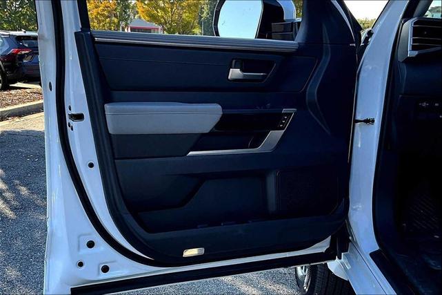 Photo of 2023 Wind Chill Pearl Toyota Tundra