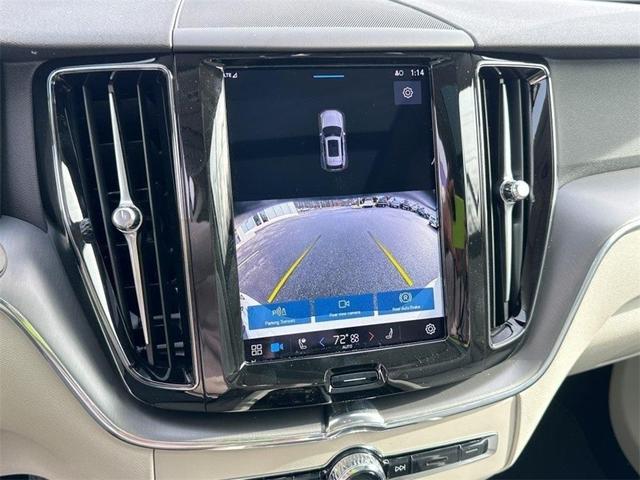 Photo of 2025 Crystal White Metallic Volvo XC60 Plug-In Hybrid