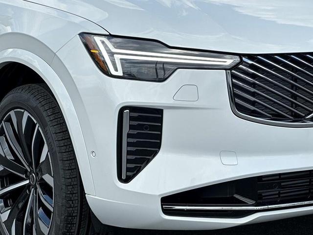 Photo of 2025 Crystal White Pearl Volvo XC90 Plug-In Hybrid