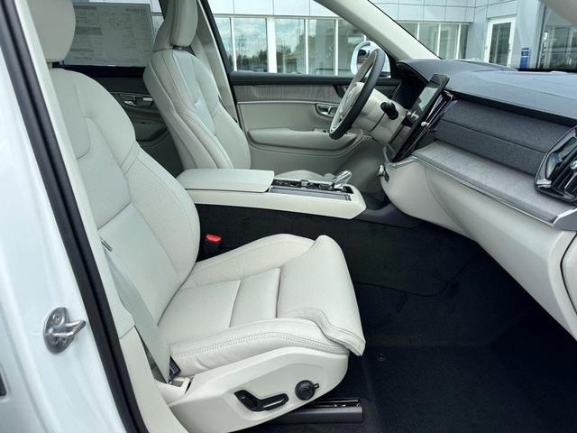 Photo of 2025 Crystal White Pearl Volvo XC90 Plug-In Hybrid