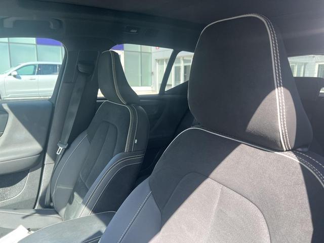 Photo of 2023 Thunder Gray Metallic Volvo XC40 Recharge Pure Electric
