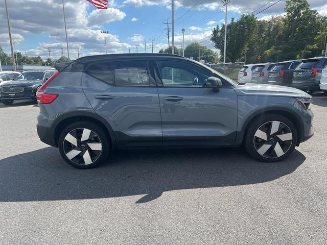 Photo of 2023 Thunder Gray Metallic Volvo XC40 Recharge Pure Electric