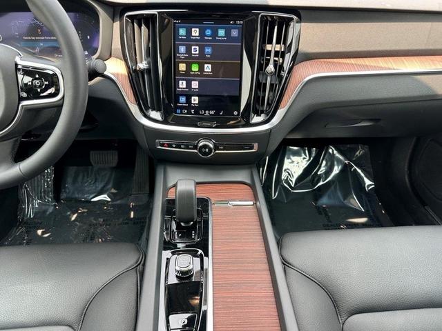 Photo of 2025 Platinum Gray Metallic Volvo S60