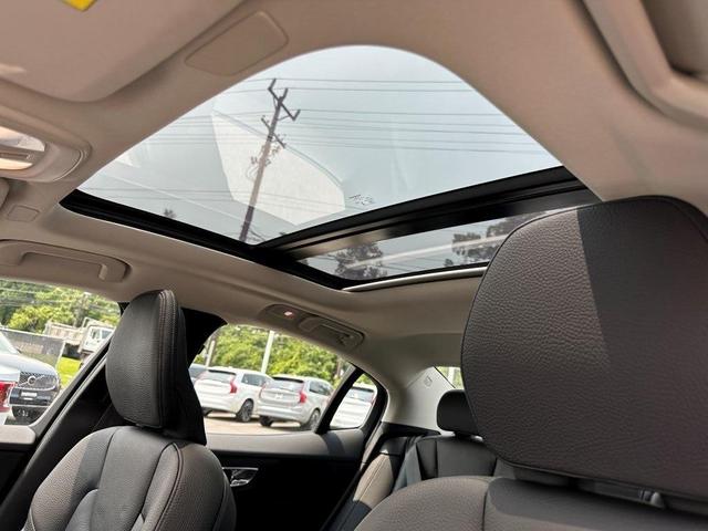 Photo of 2025 Platinum Gray Metallic Volvo S60