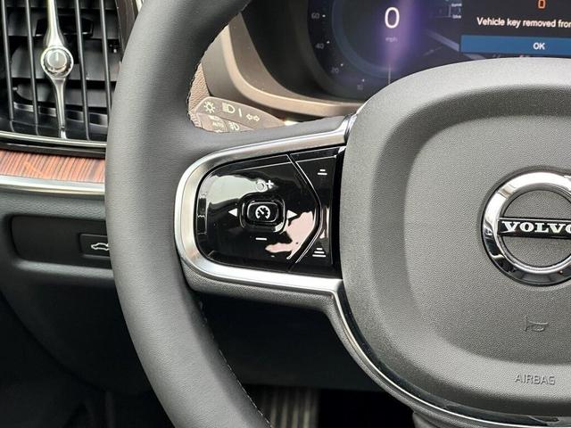 Photo of 2025 Platinum Gray Metallic Volvo S60