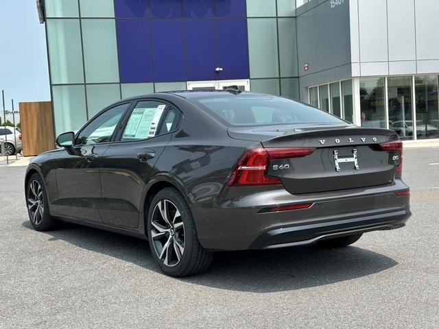 Photo of 2025 Platinum Gray Metallic Volvo S60