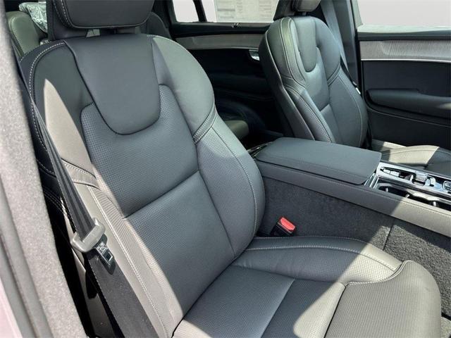 Photo of 2026 Silver Volvo XC90