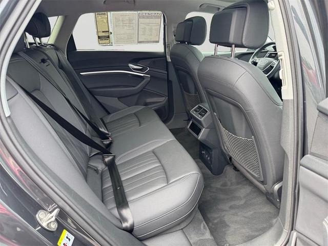 Photo of 2019 Manhattan Gray Metallic Audi e-tron