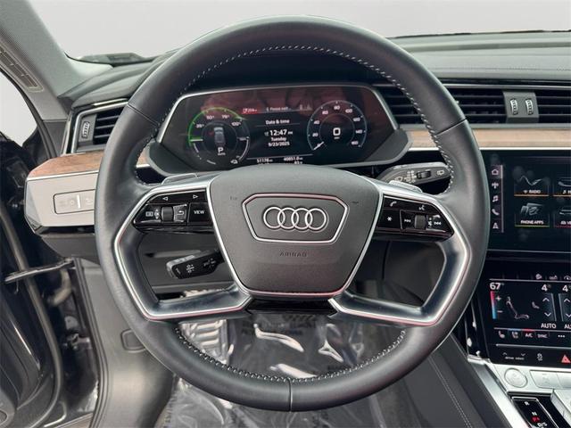 Photo of 2019 Manhattan Gray Metallic Audi e-tron