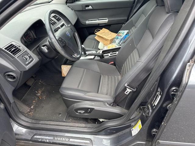 Photo of 2010 Titanium Gray Metallic Volvo S40