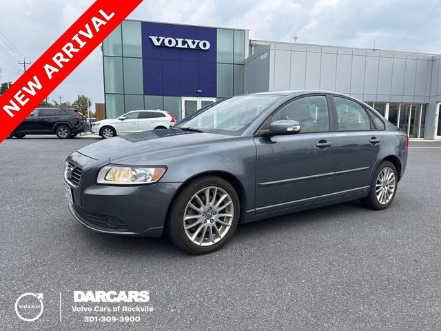 Photo of 2010 Titanium Gray Metallic Volvo S40
