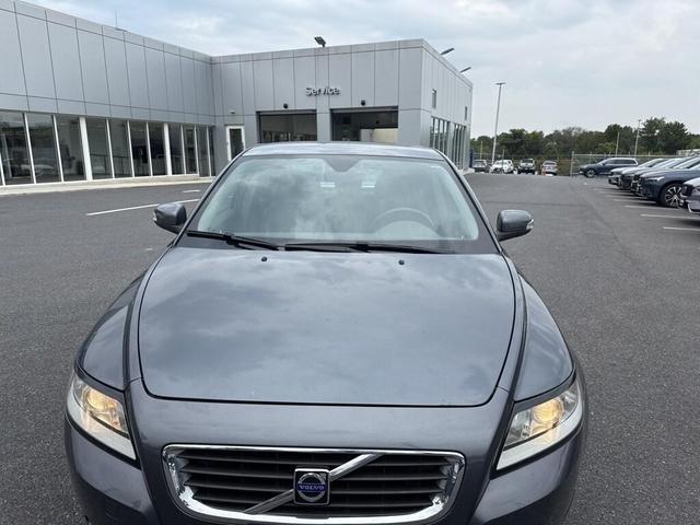 Photo of 2010 Titanium Gray Metallic Volvo S40