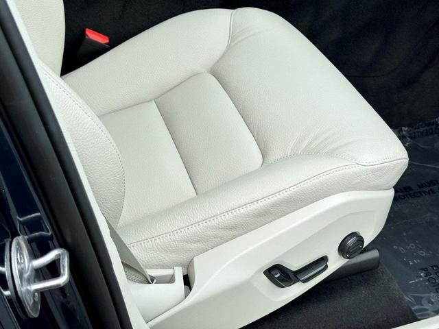 Photo of 2024 Denim Blue Metallic Volvo XC90 Recharge Plug-In Hybrid
