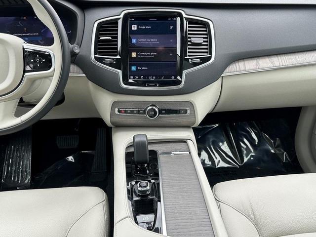 Photo of 2024 Denim Blue Metallic Volvo XC90 Recharge Plug-In Hybrid