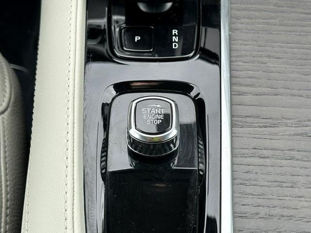 Photo of 2024 Denim Blue Metallic Volvo XC90 Recharge Plug-In Hybrid