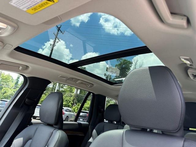 Photo of 2024 Metallic Volvo XC90 Recharge Plug-In Hybrid