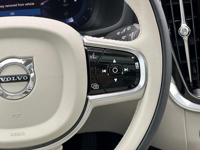 Photo of 2024 Crystal White Metallic Volvo V60 Cross Country