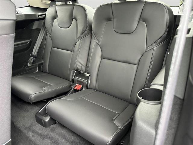 Photo of 2024 Platinum Gray Metallic Volvo XC90 Recharge Plug-In Hybrid