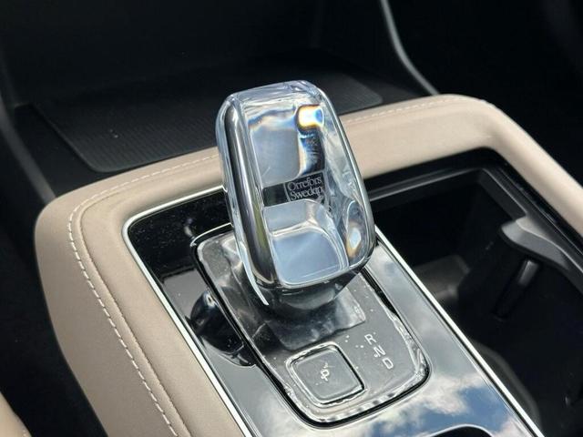 Photo of 2025 Crystal White Pearl Volvo XC90 Plug-In Hybrid