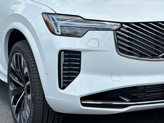 Photo of 2025 Crystal White Pearl Volvo XC90 Plug-In Hybrid