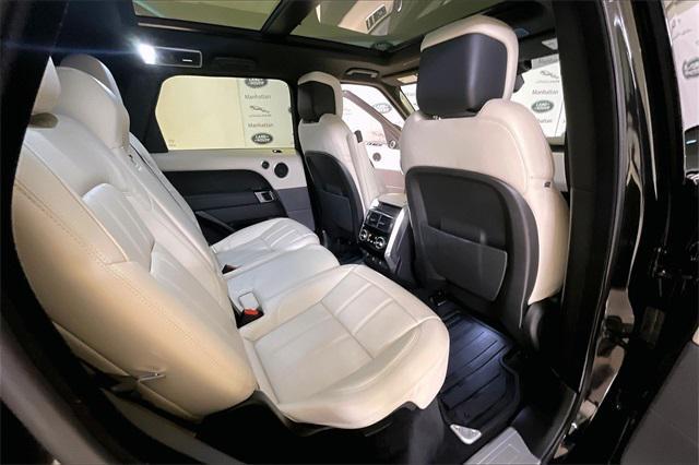Photo of 2022 Santorini Black Metallic Land Rover Range Rover Sport