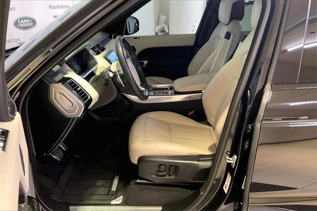 Photo of 2022 Santorini Black Metallic Land Rover Range Rover Sport